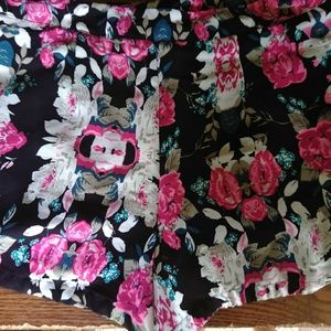 Shorts with pink flowers